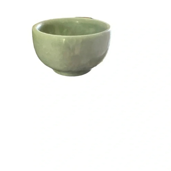 Small Solid Lushan Jade Bowl Ring Holder - Picture 6 of 6